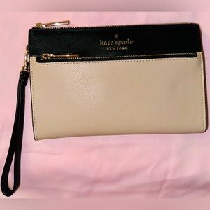 kate ♠️ spade wristlet